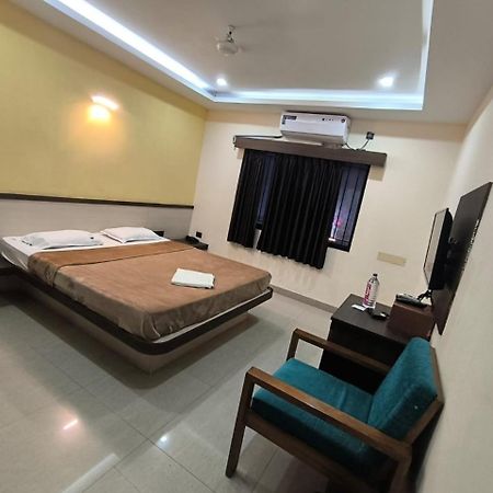 Hotel Pbs Grand Hospet Bagian luar foto