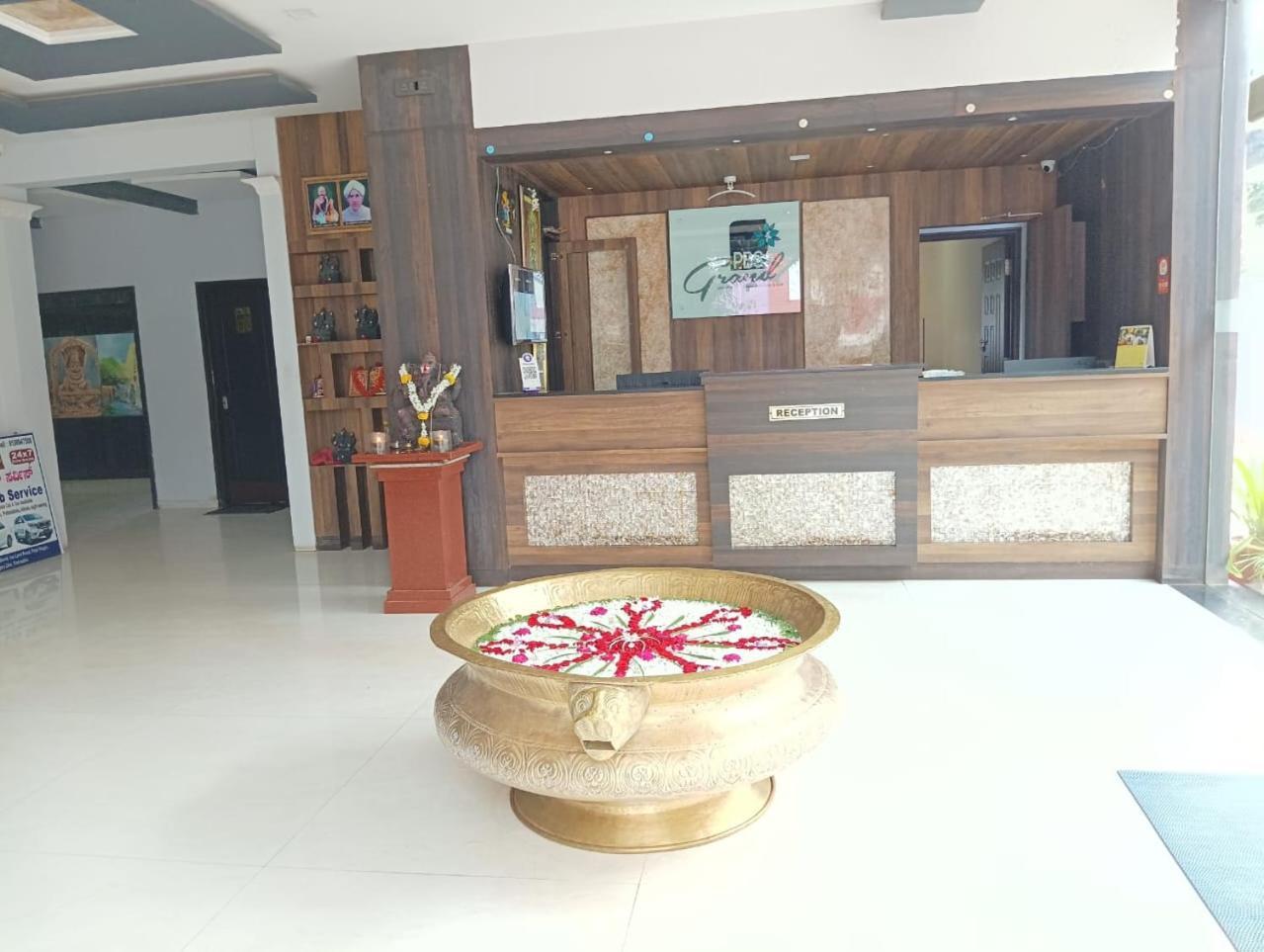 Hotel Pbs Grand Hospet Bagian luar foto